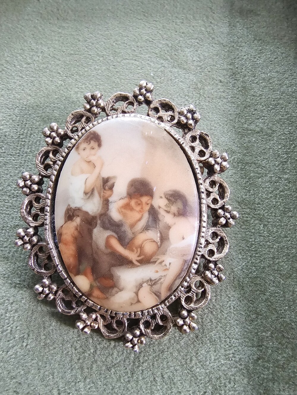 Vintage Brooch/pendant